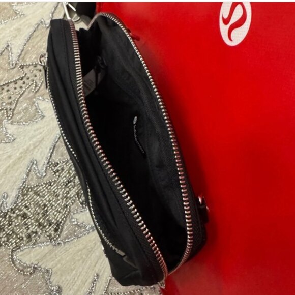 LuLulemon | Convertible Everywhere Crossbody Belt Bag - Picture 15 of 16